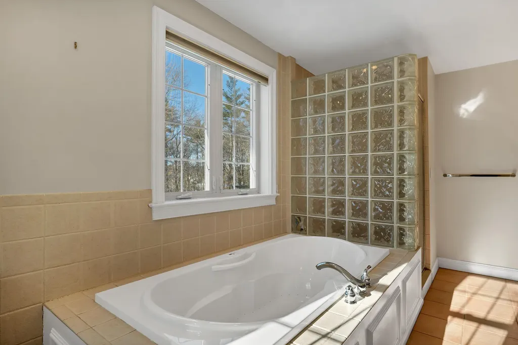 2 Caverno Drive Lee NH 03861