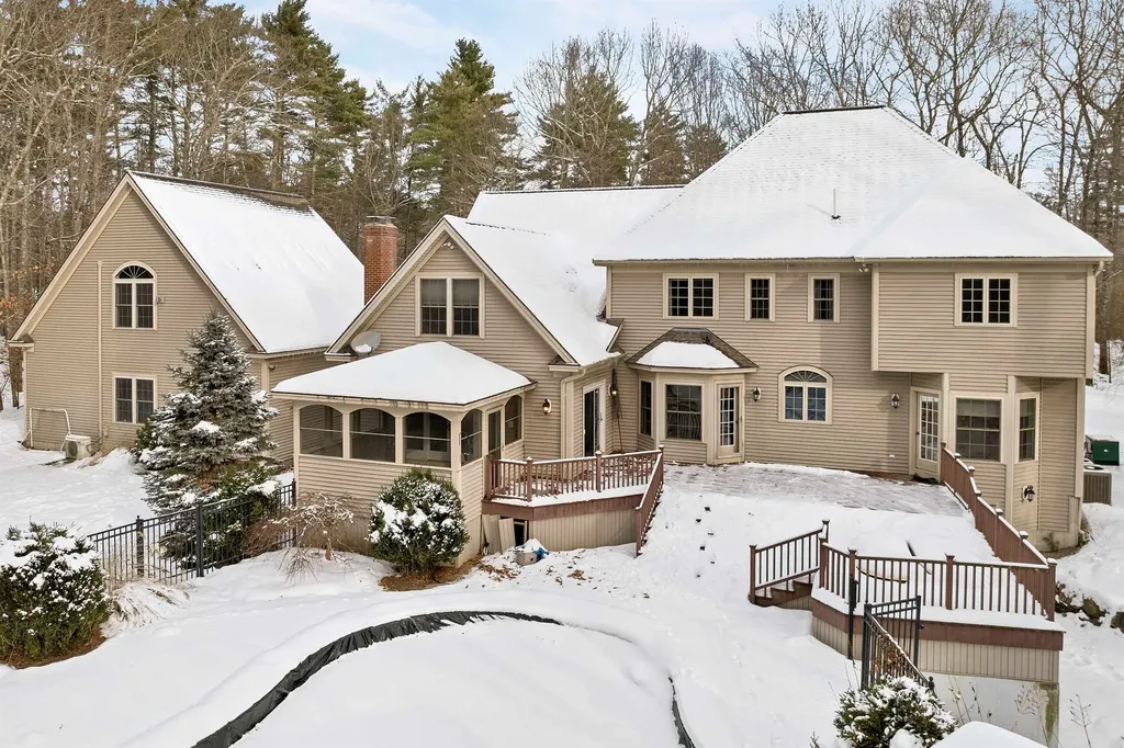 2 Caverno Drive Lee NH 03861