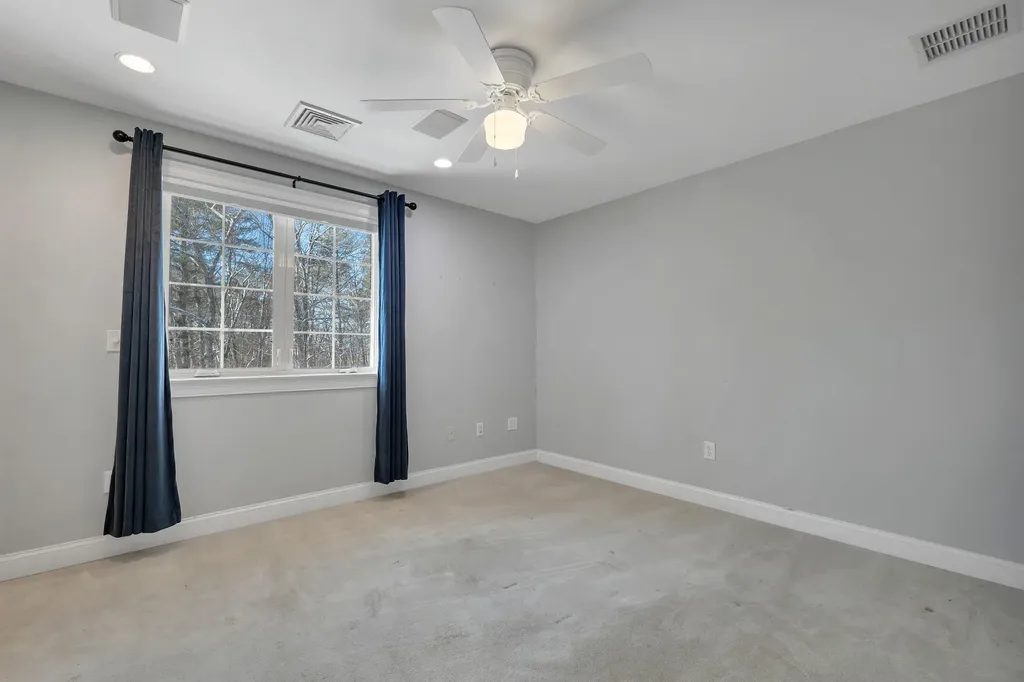 2 Caverno Drive Lee NH 03861