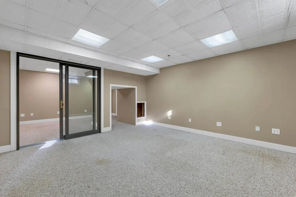 2 Caverno Drive Lee NH 03861