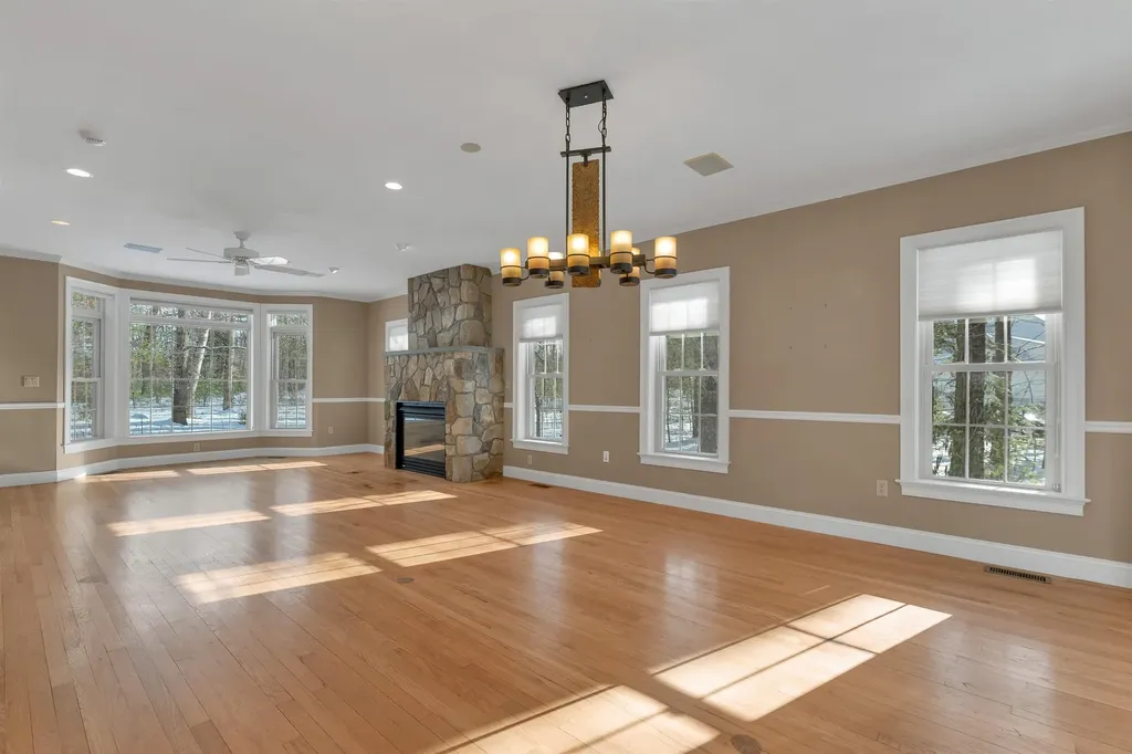 2 Caverno Drive Lee NH 03861