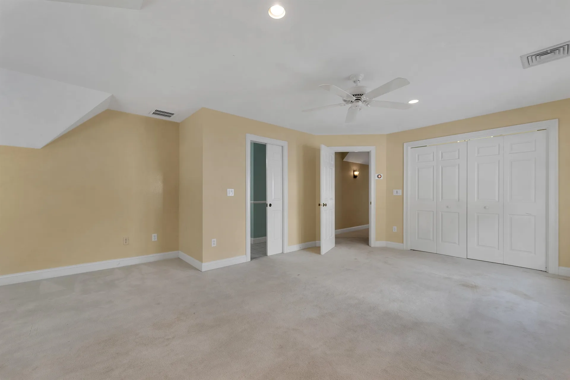 2 Caverno Drive Lee NH 03861