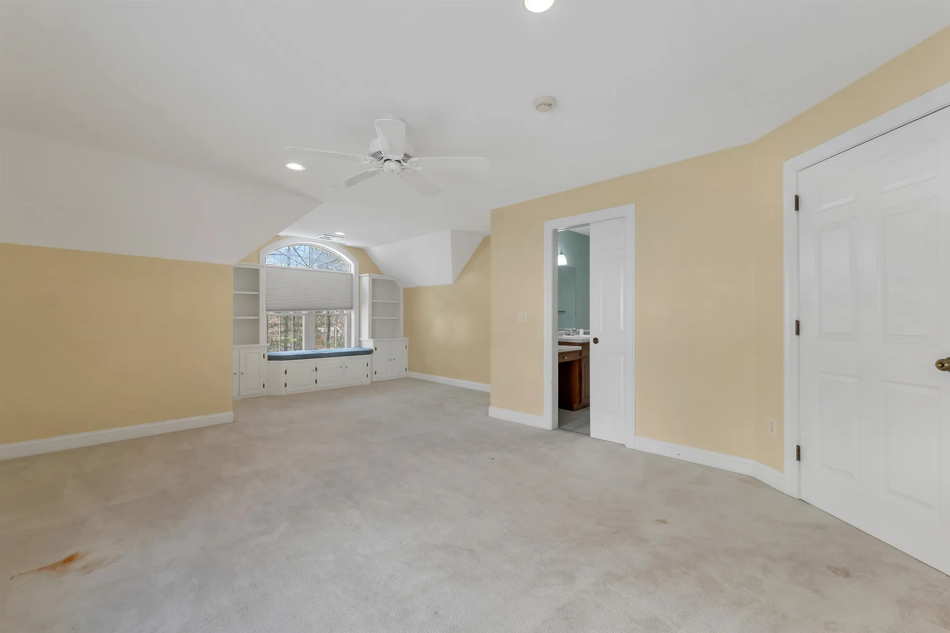 2 Caverno Drive Lee NH 03861