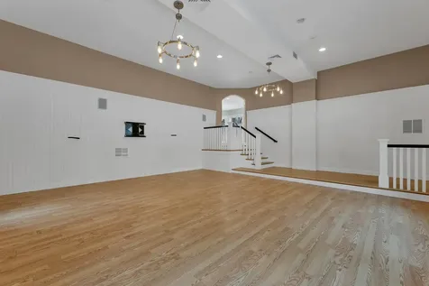 2 Caverno Drive Lee NH 03861