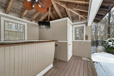 2 Caverno Drive Lee NH 03861