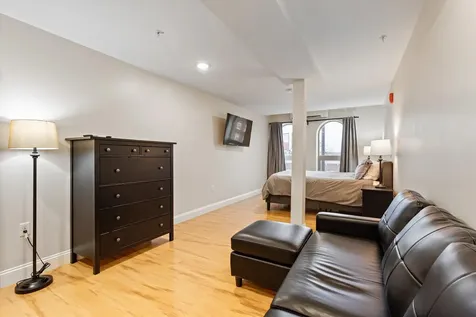 1361 Elm Street Manchester NH 03101