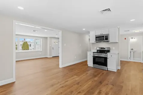 2 Haig Street Goffstown NH 03045