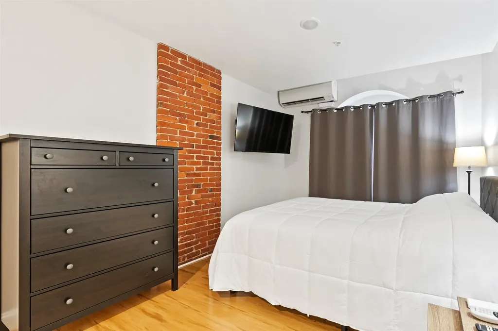 1361 Elm Street Manchester NH 03101