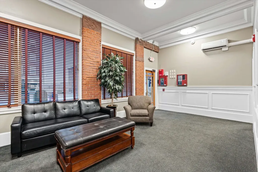 1361 Elm Street Manchester NH 03101