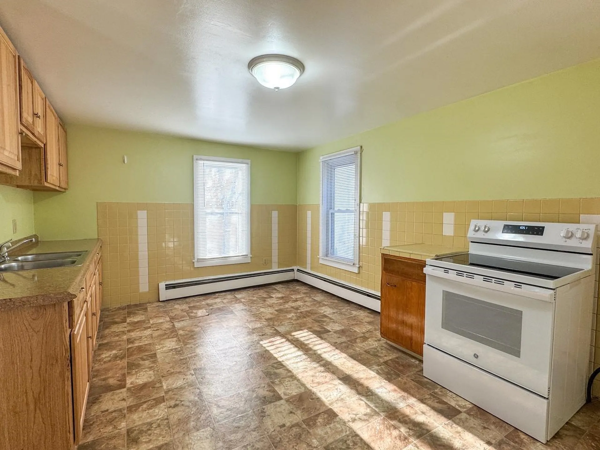 37 Drew Street Burlington VT 05401