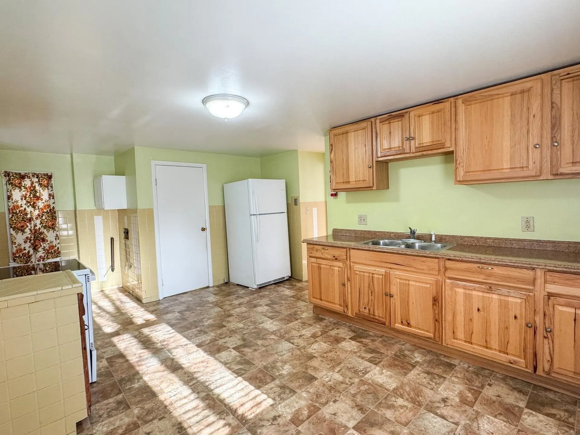 37 Drew Street Burlington VT 05401