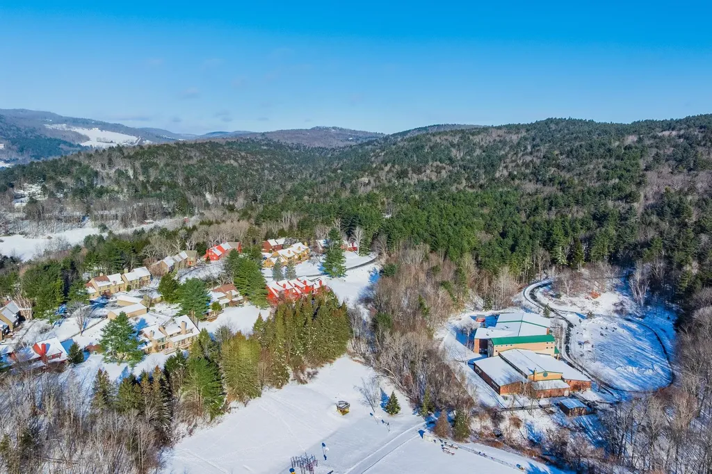 394 Lyman Batcheller Road Hartford VT 05059