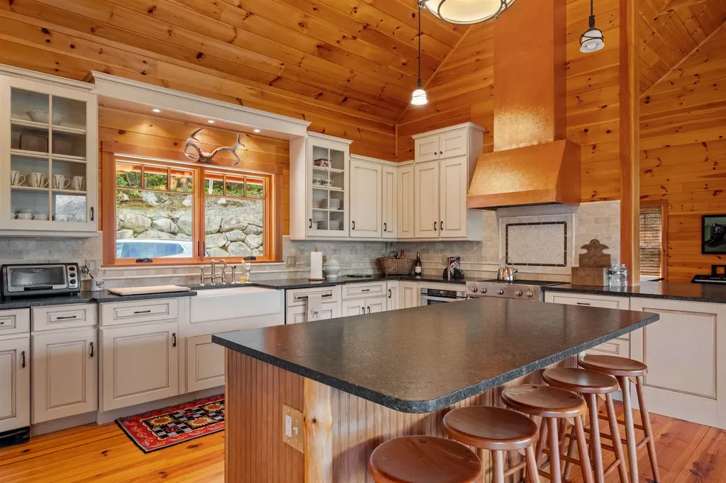 7 Hay Hill Road Lincoln NH 03251