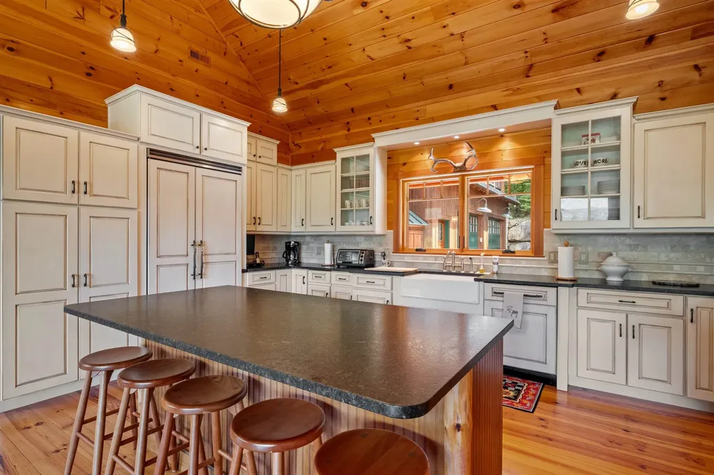 7 Hay Hill Road Lincoln NH 03251