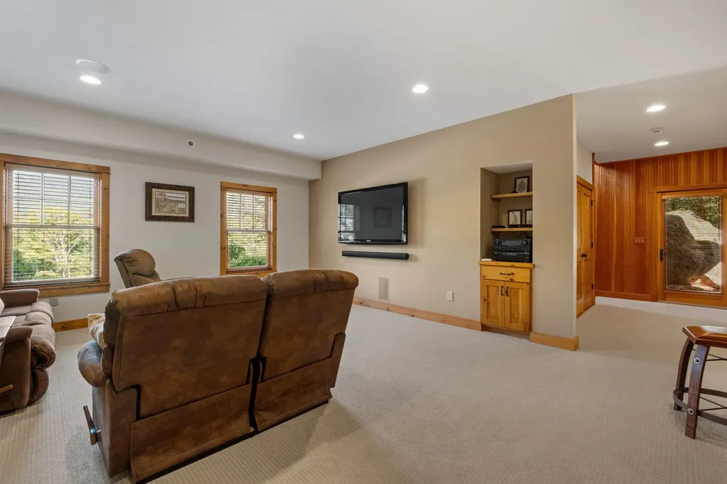 7 Hay Hill Road Lincoln NH 03251