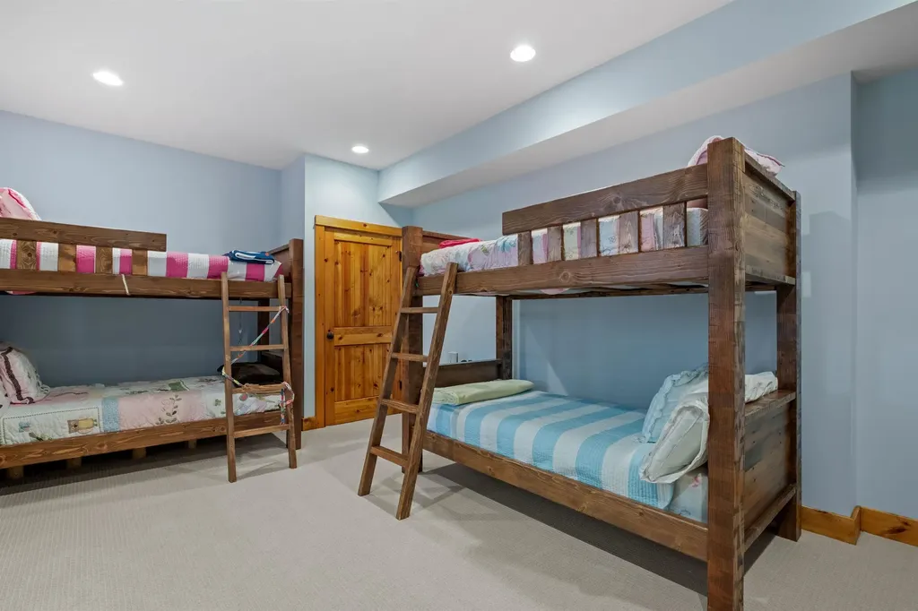 7 Hay Hill Road Lincoln NH 03251