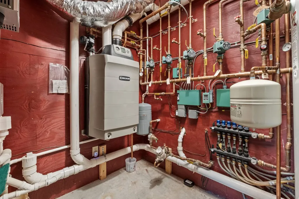 7 Hay Hill Road Lincoln NH 03251