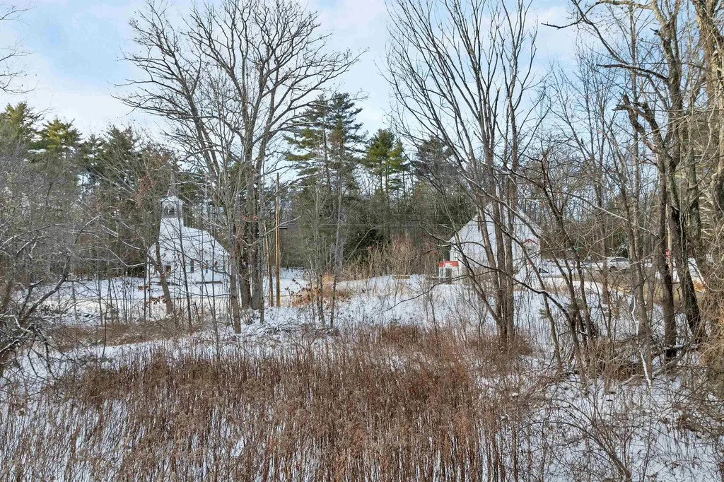 61 Freeman Hall Road Nottingham NH 03290