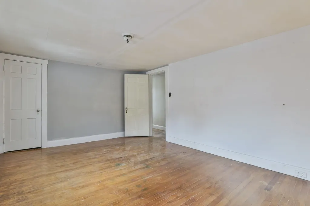 112 Mammoth Road Manchester NH 03109