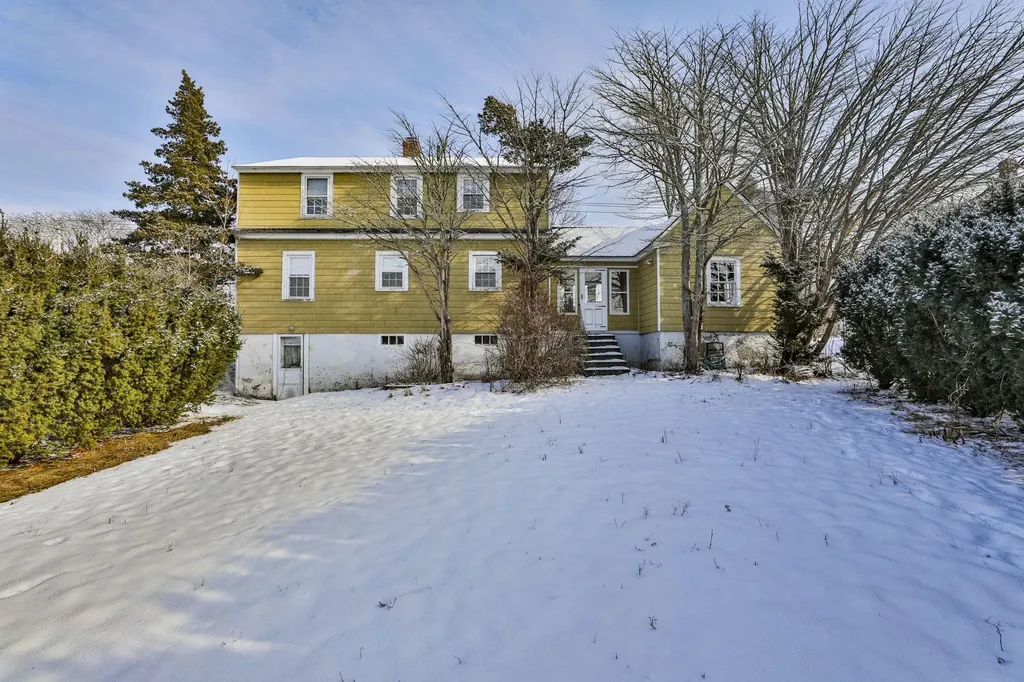 112 Mammoth Road Manchester NH 03109