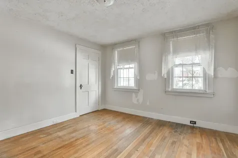 112 Mammoth Road Manchester NH 03109