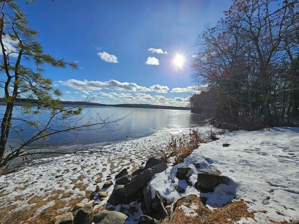 408 Manchester Road Auburn NH 03032