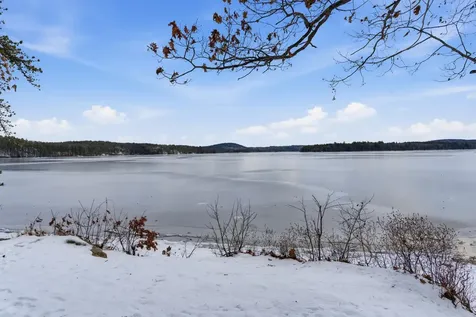 408 Manchester Road Auburn NH 03032