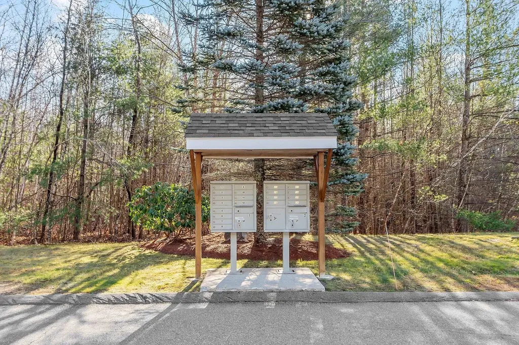 10 Steeple Chase Drive Hampstead NH 03841