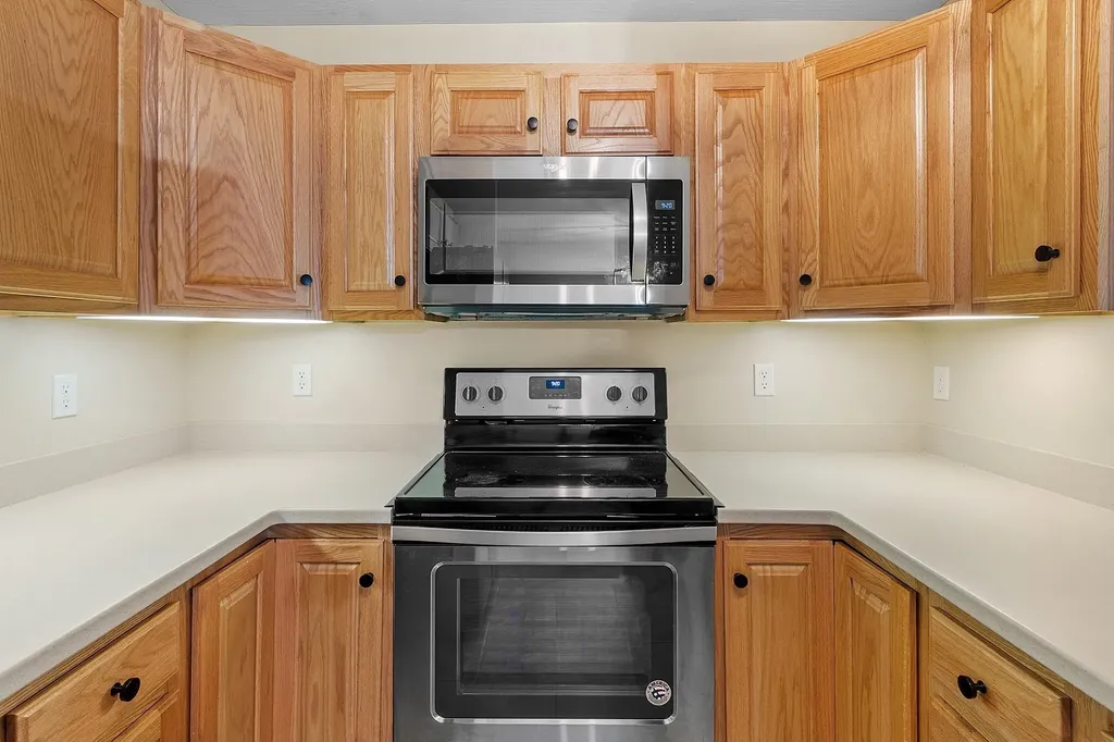 10 Steeple Chase Drive Hampstead NH 03841