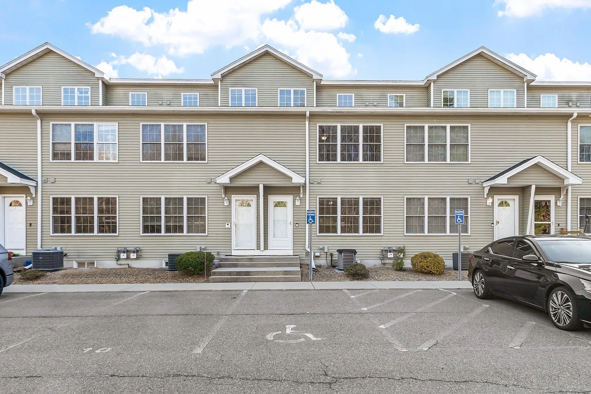 10 Steeple Chase Drive Hampstead NH 03841