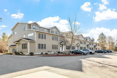 10 Steeple Chase Drive Hampstead NH 03841