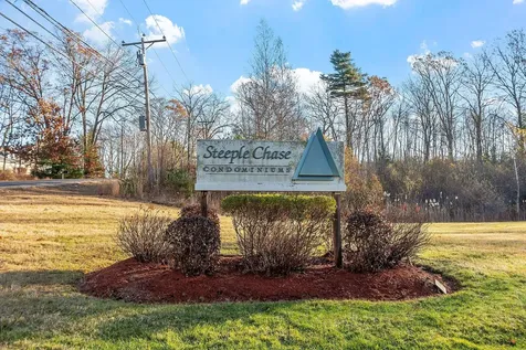 10 Steeple Chase Drive Hampstead NH 03841