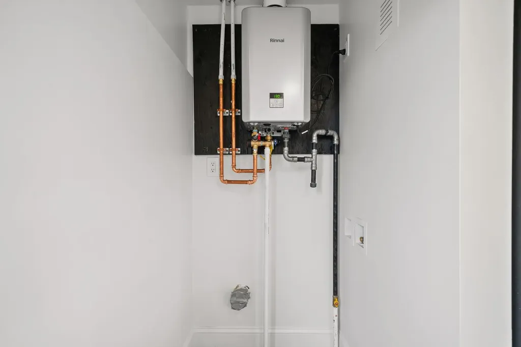 29 Thorwald Avenue Hampton NH 03842