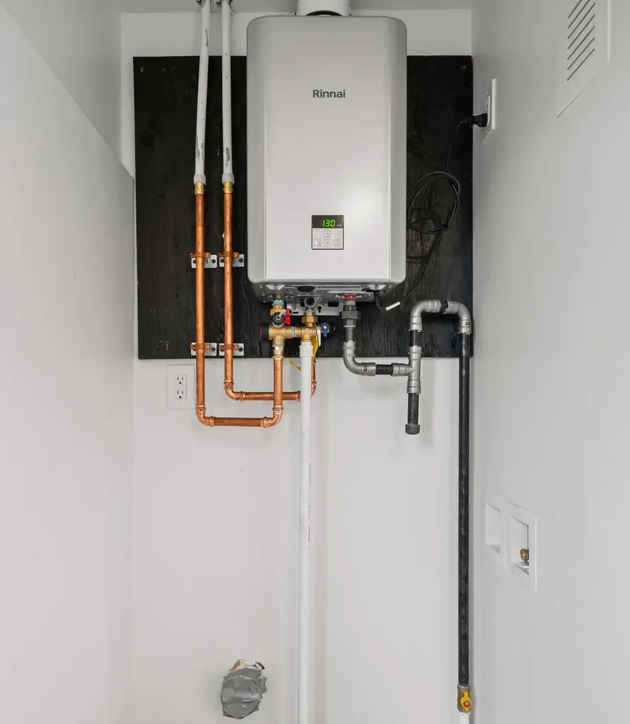 29 Thorwald Avenue Hampton NH 03842