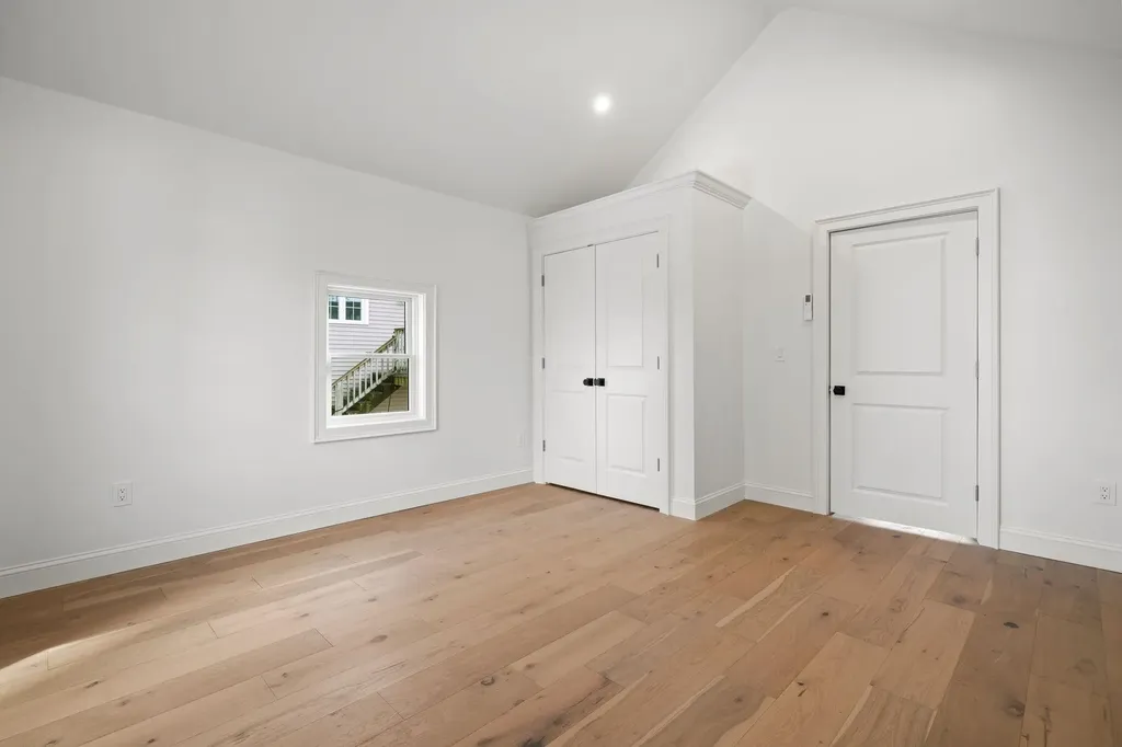 29 Thorwald Avenue Hampton NH 03842