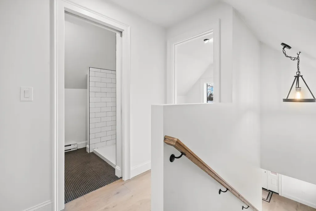 29 Thorwald Avenue Hampton NH 03842