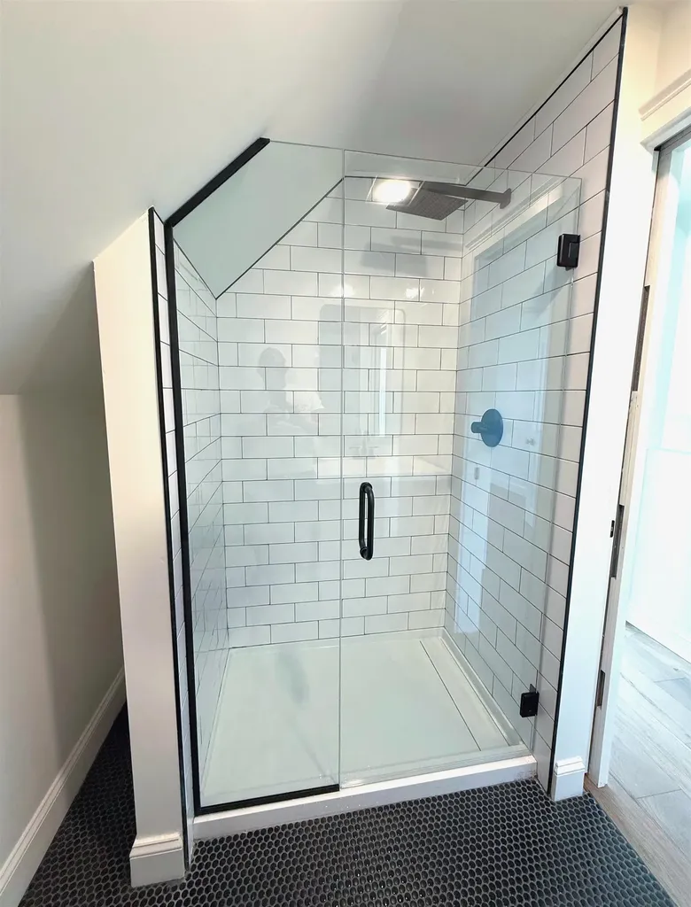 29 Thorwald Avenue Hampton NH 03842