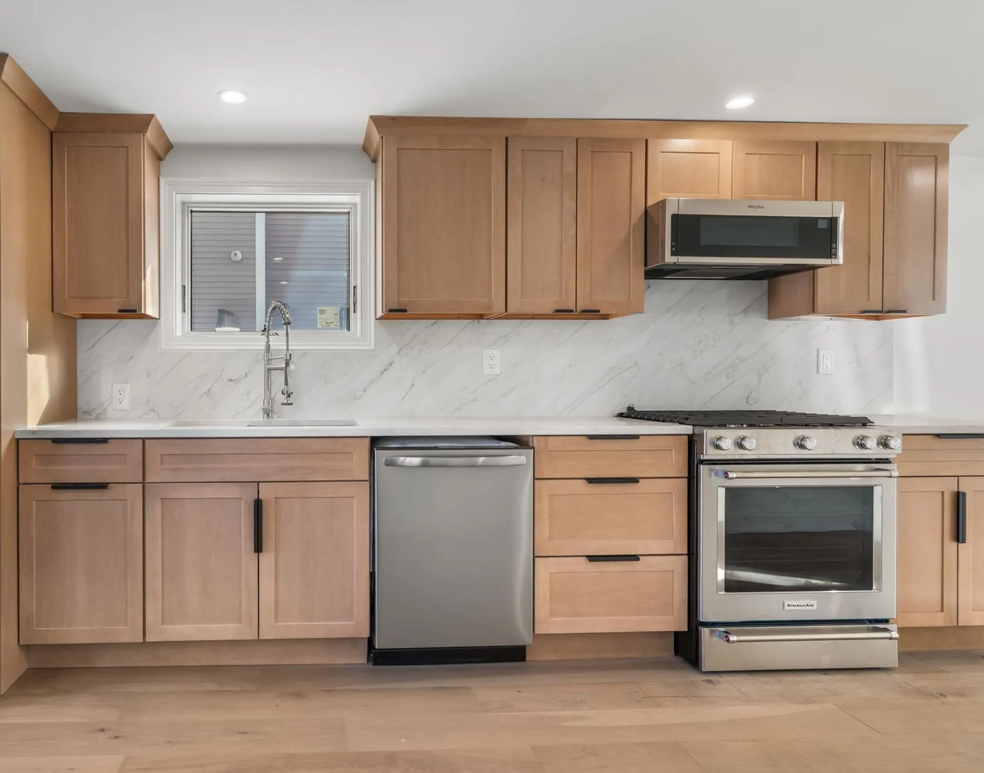 29 Thorwald Avenue Hampton NH 03842