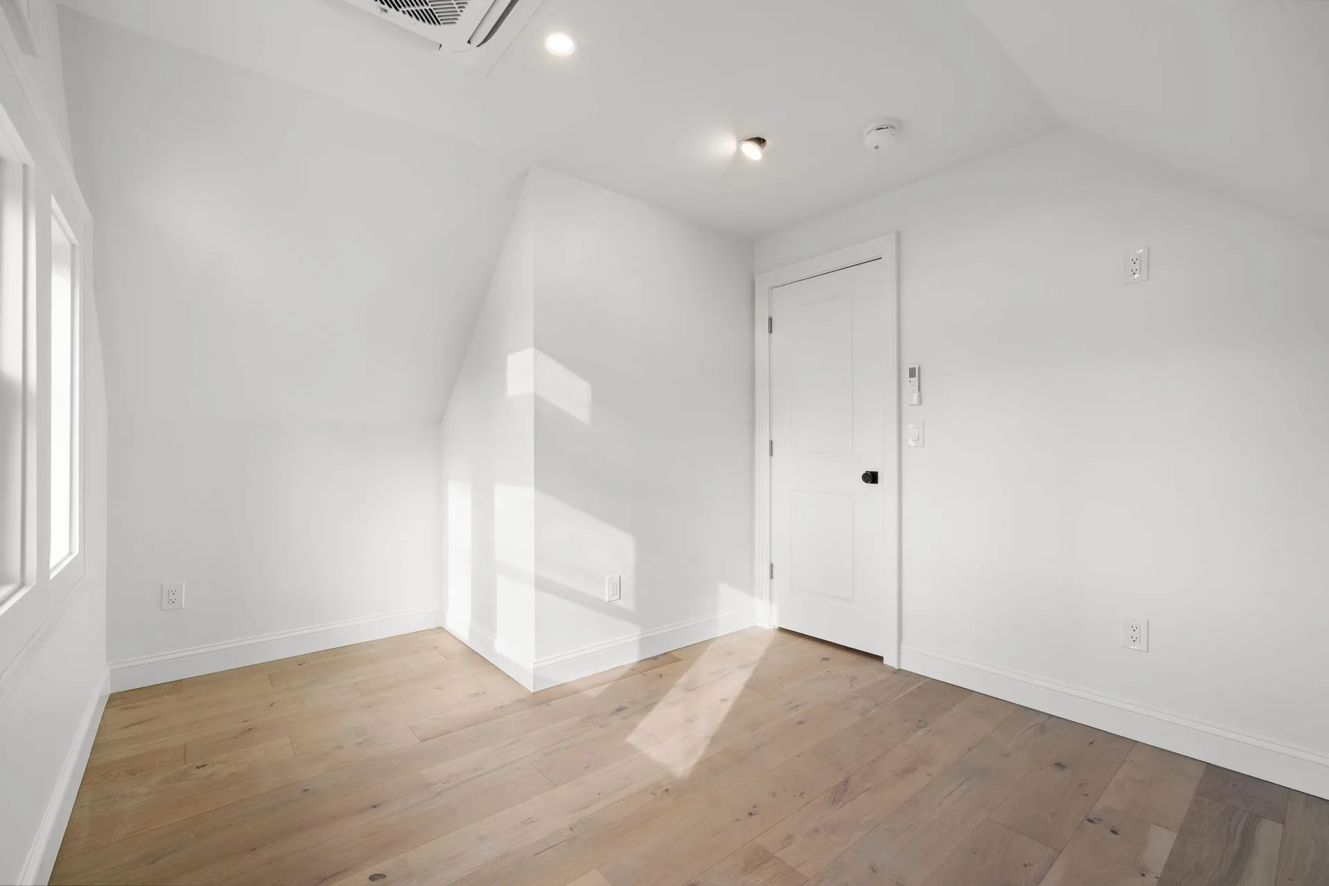 29 Thorwald Avenue Hampton NH 03842