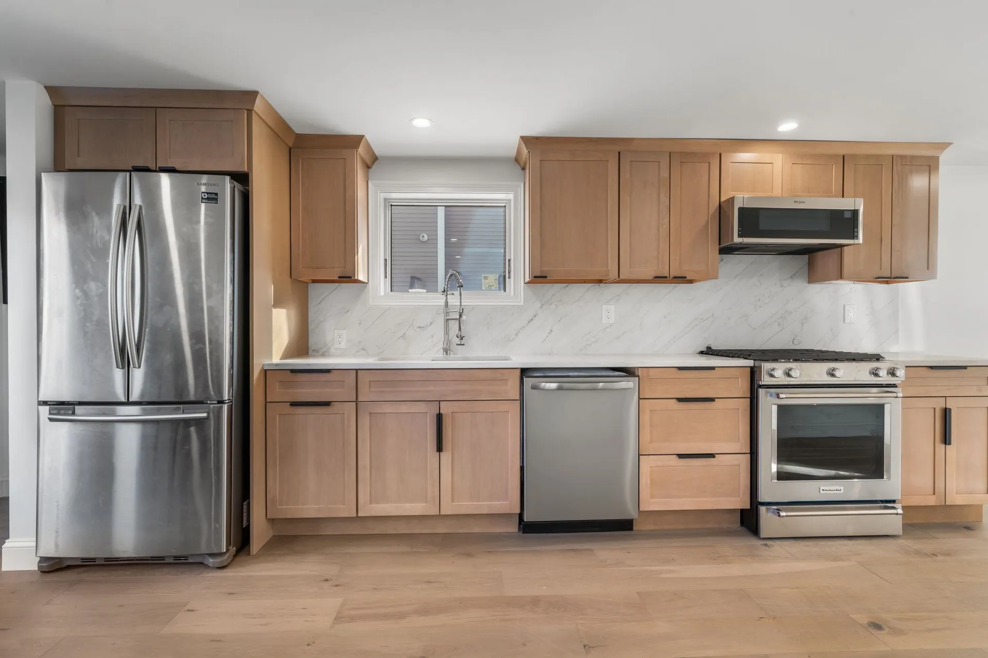 29 Thorwald Avenue Hampton NH 03842