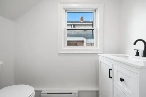 29 Thorwald Avenue Hampton NH 03842