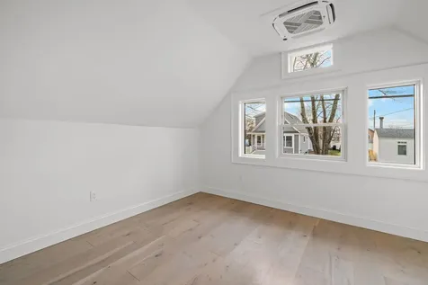 29 Thorwald Avenue Hampton NH 03842