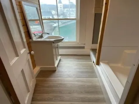 24 C Central Square Bristol NH 03222