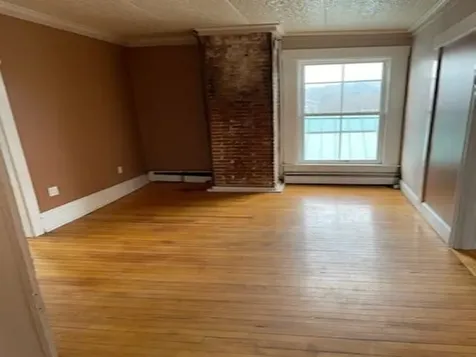 24 C Central Square Bristol NH 03222