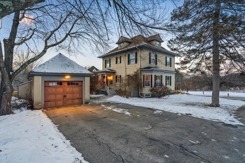 419 Bridge Street Manchester NH 03104