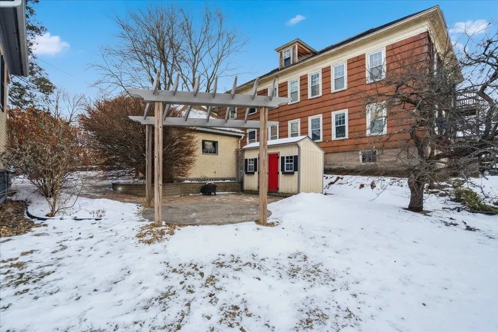 419 Bridge Street Manchester NH 03104