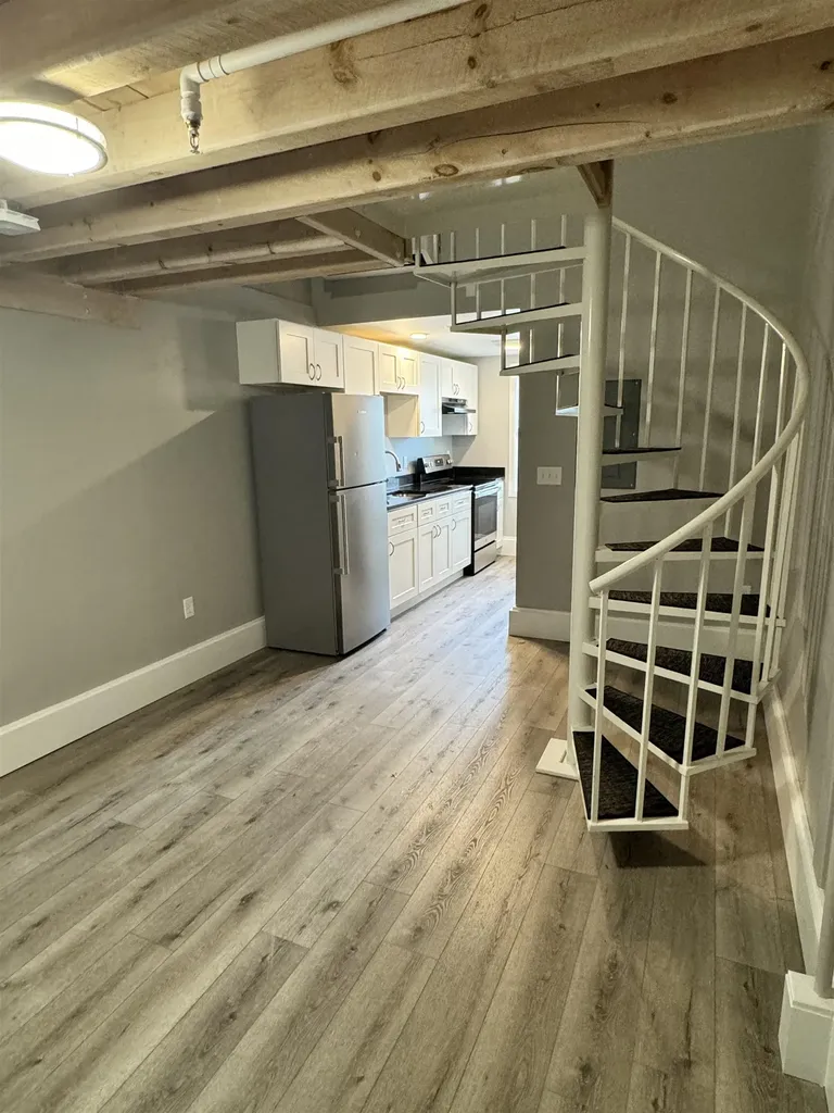 10 Monarch Way Portsmouth NH 03801