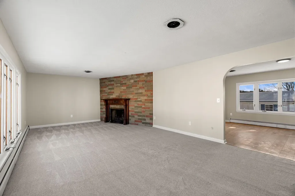 49 Lovell Street Nashua NH 03060