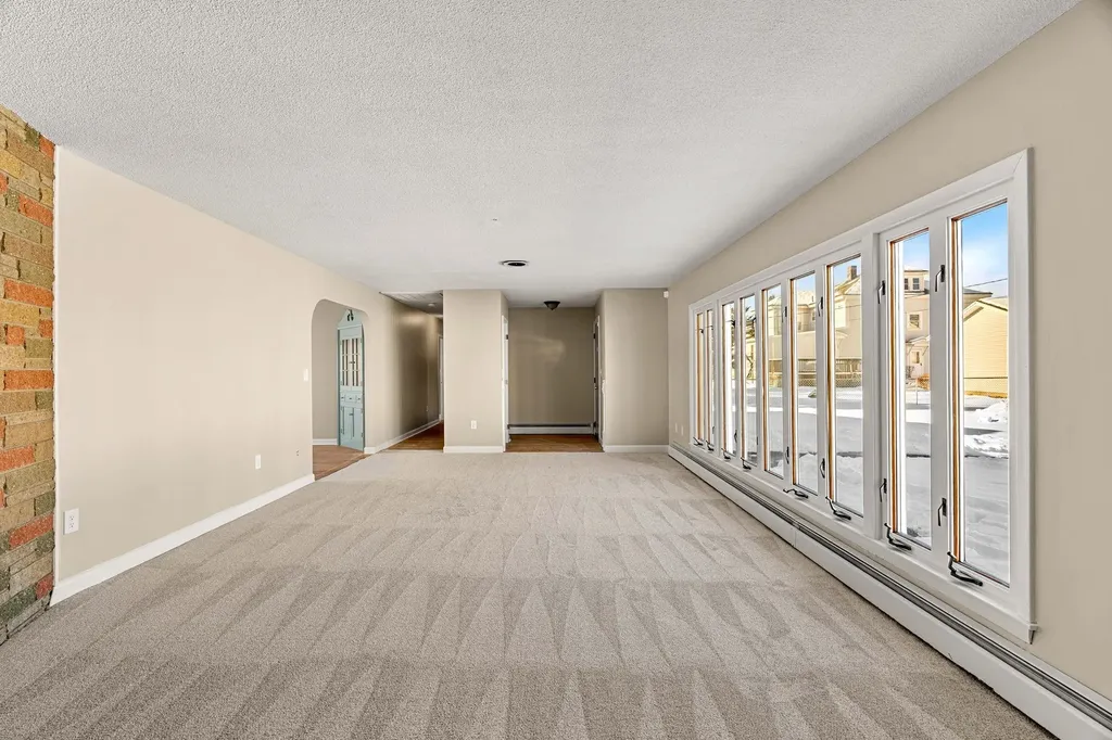 49 Lovell Street Nashua NH 03060