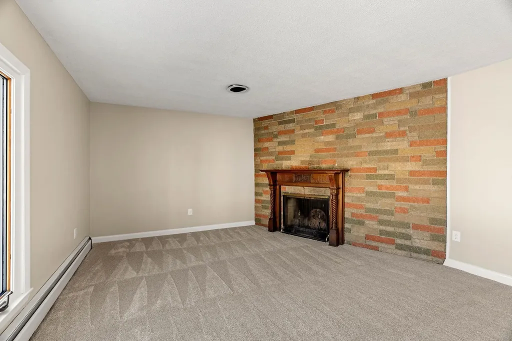 49 Lovell Street Nashua NH 03060